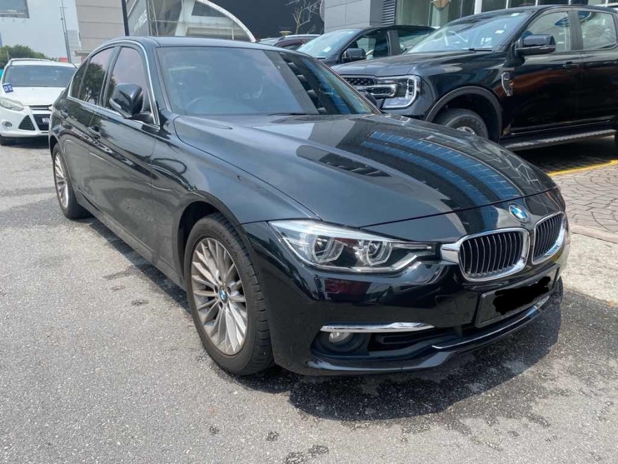 2019 BMW 318i Luxury